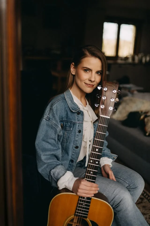 Grafika promocyjna wydarzenia Marta Zalewska „Proste historie” – koncert solo