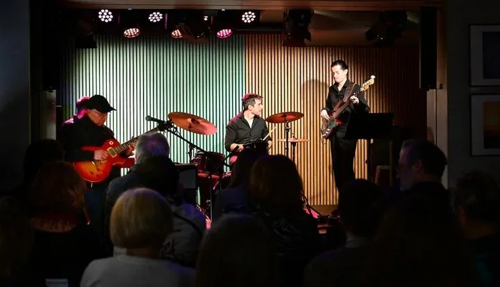Jazzowy wieczór w Klubokawiarni pełen improwizacji i gitarowych brzmień