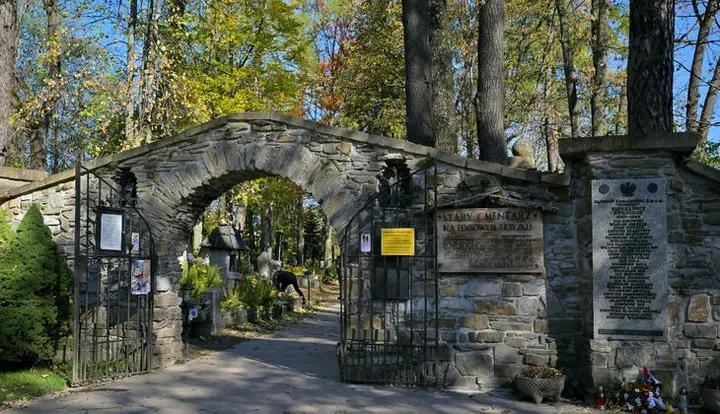 Zabytkowe groby potrzebują wsparcia. Kwestarze pojawią się na obu cmentarzach