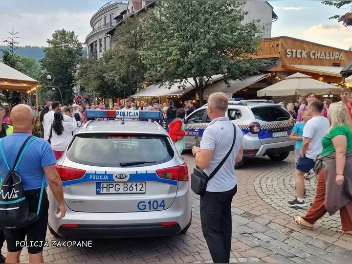 Awantury po alkoholu w Zakopanem. Policjanci interweniowali w sklepach i lokalach
