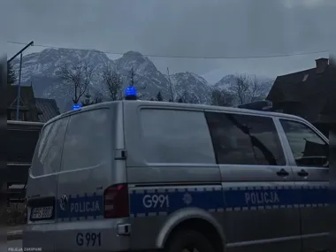 Pieszy potrącony przy przejściu w centrum Zakopanego - 68-latka ukarana