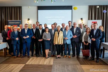 Małopolscy starostowie szukali wspólnego frontu. W centrum piecza i drogi